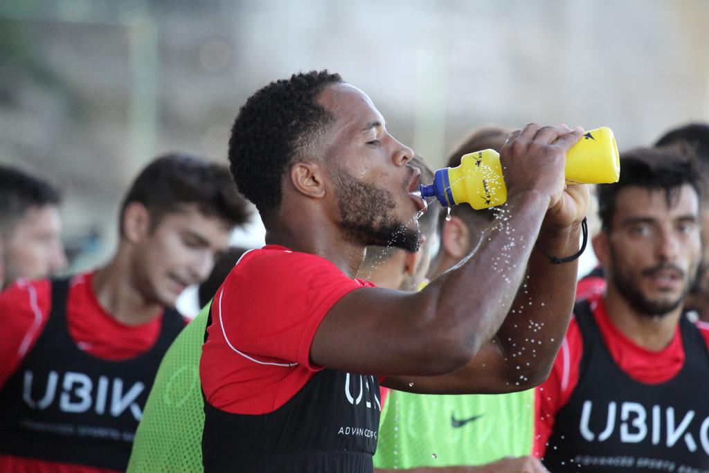 ubikosports's tweet photo. ¡Ubiko se extiende a Portugal! 👋🇵🇹

Es para nosotros un placer anunciar el nuevo acuerdo de trabajo y colaboración con el Dumiense FC de #Portugal ⚽🇵🇹

¡Únete al juego y sube de nivel! ➡ https://t.co/lflfGkpm0O

#UbikoSports #RendimientoDeportivo #RendimientoFísico https://t.co/dszEnlqjxH