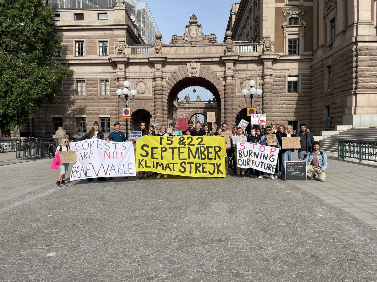 Greta Thunberg tweet media