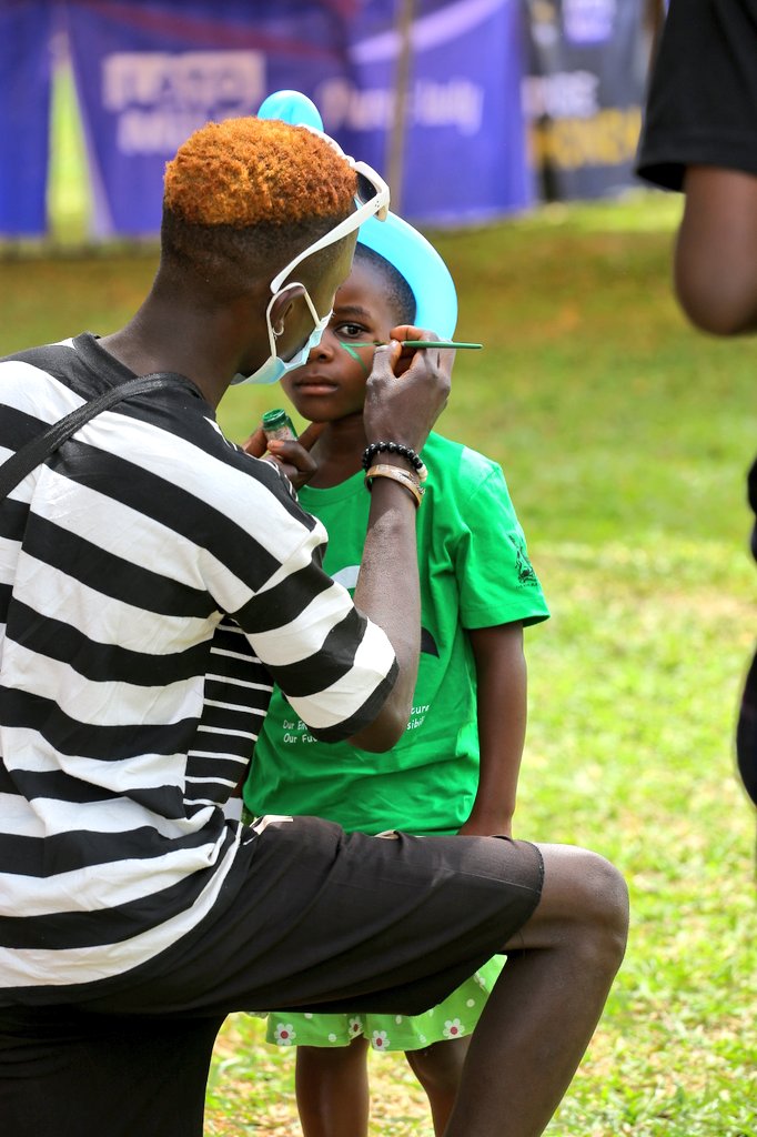 LilHandsGoGreen's tweet photo. The joy of face painting is in the smiles it brings.
#GreenFestival23 #GoGreenUg 

@JosephMasembe1 @UgEquityBank @LatoMilk @SkyviewUganda @CapitalFMUganda @BrendaAkia https://t.co/W3W5Gm19Io