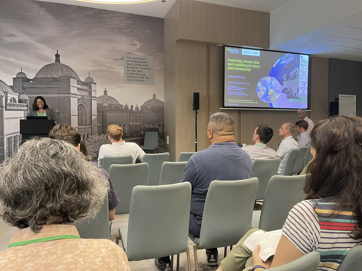 BS_PP's tweet image. Deborah Hemming from @metoffice starts our first session exploring #ClimateChange and plant diseases. Plant biosecurity is a #wickedproblem and so we can’t consider the influence of climate in isolation #ppath2023
