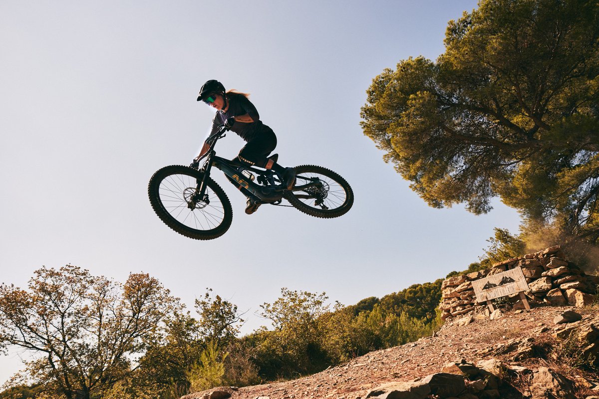 GiantRadlett's tweet photo. Can't decide if an E-Bike is right for you?

Check out this article by @GiantUK -https://t.co/XyP52CMVAt https://t.co/QBsBqWaOyo
