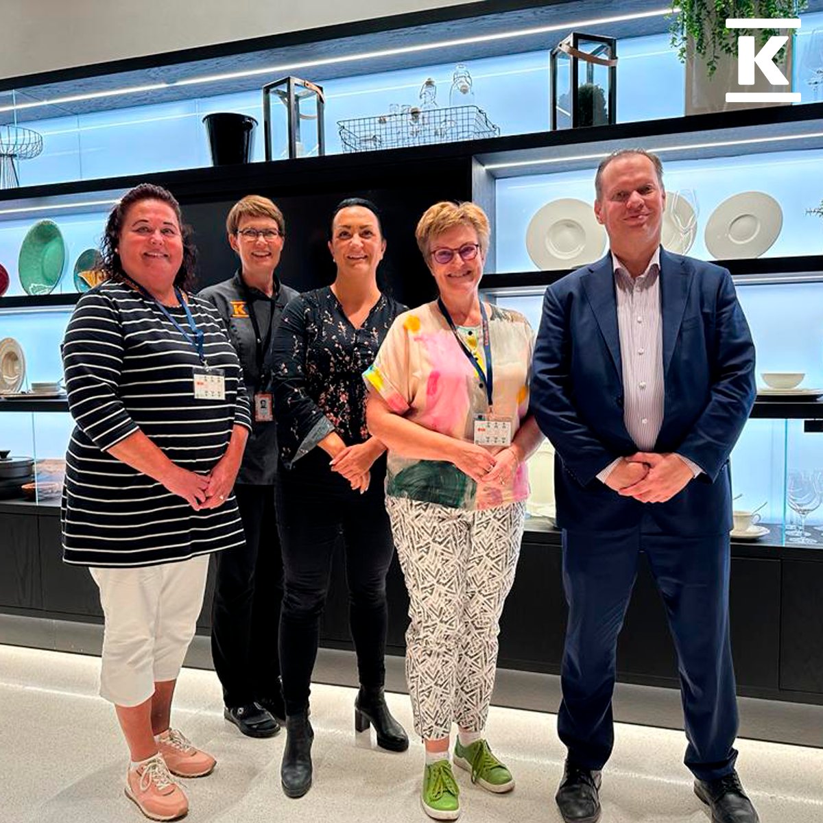 Tämä asiantunteva raati pääsi valitsemaan Vuoden Luomutuotetta suomalaisten yritysten erinomaisista tuotteista!

Vuoden Luomutuote palkitaan luomuelintarvikepäivässä 27.9.2023. Ilmoittaudu: proluomu.fi/luomuelintarvi…
 
#luomuliitto #proluomu #luomuelintarvikepäivä #vuodenluomutuote