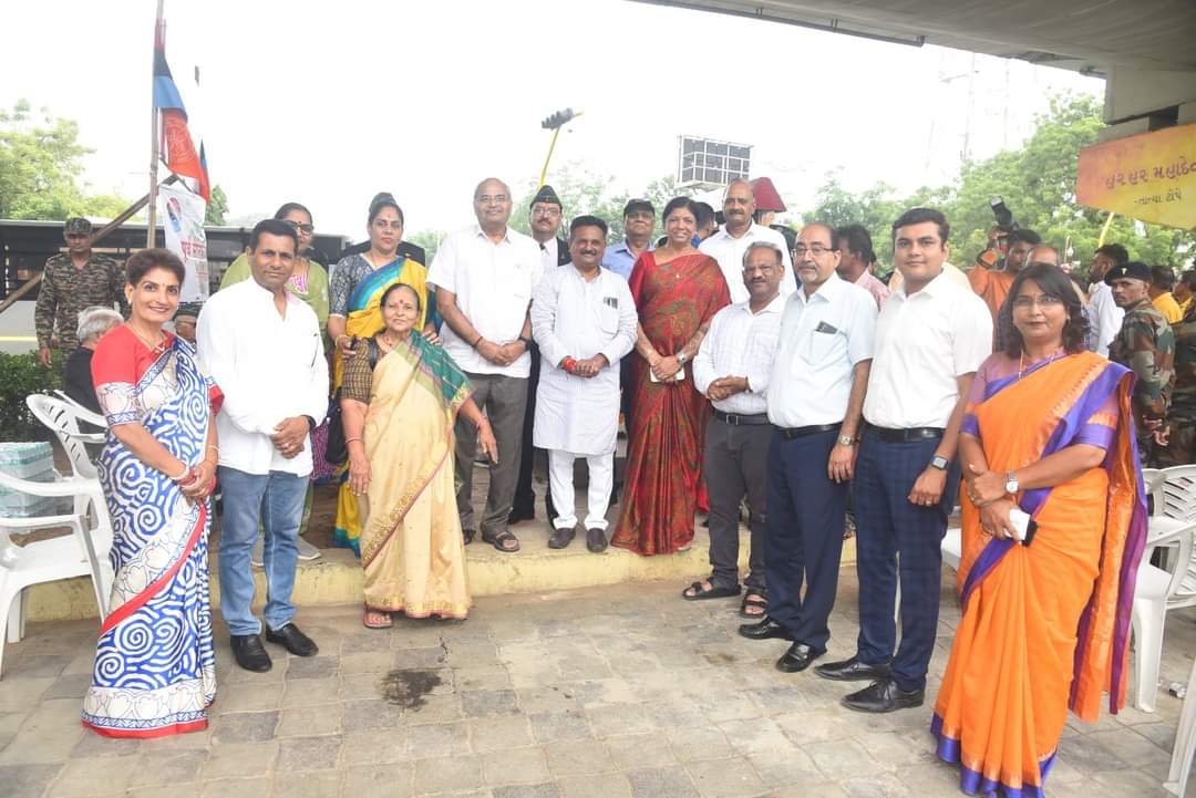 આજ રોજ પૂર્વ સૈનિક સેવા પરિષદ ગુજરાત વિભાગ દ્વારા આઝાદી કા અમૃત મહોત્સવ અંતર્ગત ફિલ્ડ માર્શલ એસ એચ એફ જે માણેકશો ને શ્રદ્ધાંજલિ અર્પણ કરવા તેઓની યાદમાં નિર્માણ પામેલ સ્મારક ના લોકાર્પણ કાર્યક્રમનું આયોજન કરવામાં આવ્યું,