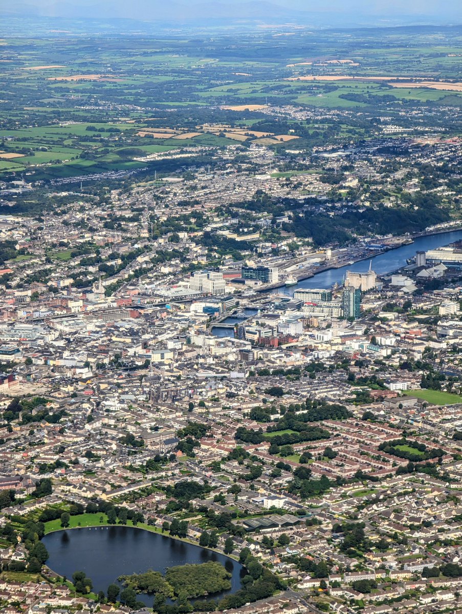 Alanpbarry's tweet photo. You don't realise how close The Lough is to Town until you see if from the sky! 

#CorkCity https://t.co/CjhBZuqEGe