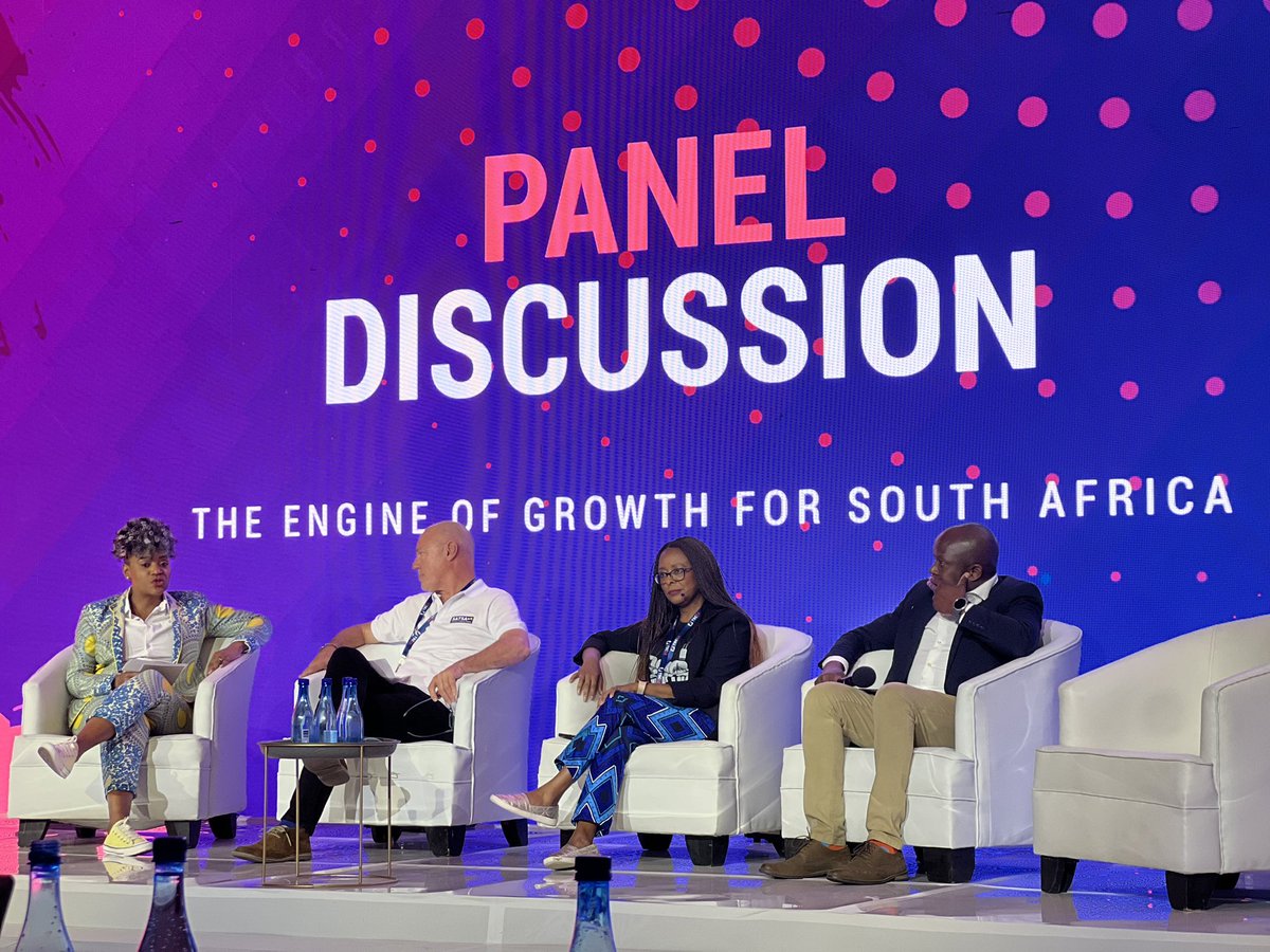 ixplore_africa's tweet photo. Mr Tshifhiwa Tshivhengwa @TTshivhengwa | TBCSA CEO
Ms Nomasonto Ndlovu @sontondlovu | Acting CEO SA Tourism Board Mr David Frost | CEO - SATSA
Moderator: Ms Lindelwa Isabelle TBCSA Board Member

#ixploreafricatravel #WeDoTourism  #TravelSouthAfrica #TourismMatters #EngineofGrowth https://t.co/9cSrneXPGG