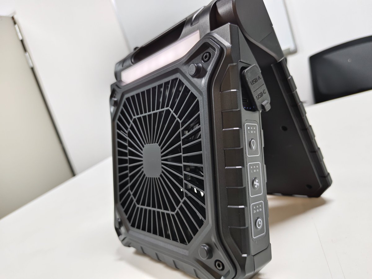 CoCo66038426252's tweet image. Hot sale outdoor camping fan with LED light portable fan for camping/Hiking/travel
#campinglamp
#campingfan
#campinglight
#campingtrip
#camping 
#campingoutdoor
#campingsolarfan
#campinggrear