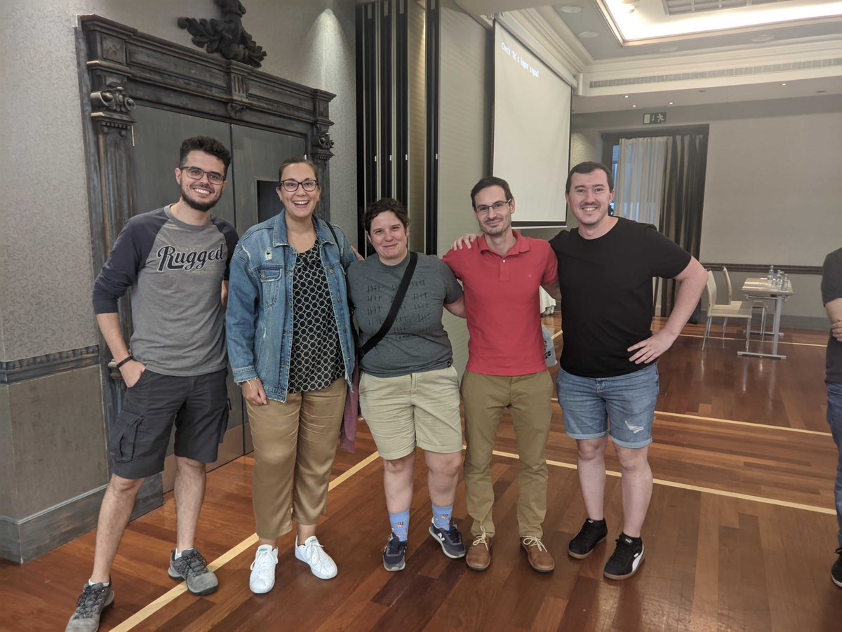 optaresolutions's tweet photo. 🐙 Ayer, nuestro compañero Vítor Fernández representó a Optare Solutions en la sección Ice Breaker de la @phpulpocon con una ponencia sobre cómo la IA puede ayudarnos a resolver un Test Unitario.

¡Encantados de formar parte de este evento!
 
#PulpoCon23 #Orgullo #Compromiso https://t.co/XcfylQQzNO
