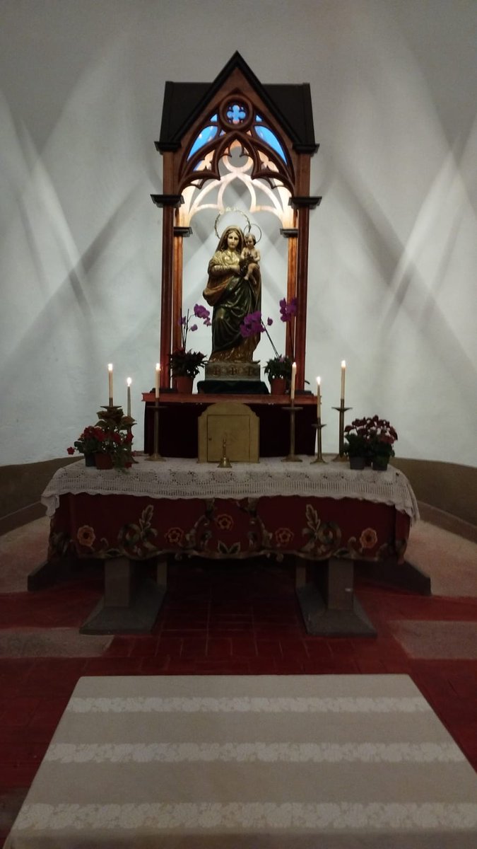 CastellRequesen's tweet photo. Tot a punt per la celebració en honor a la Mare de Dèu de Requesens, Verge de la Tramuntana, princesa de Requesens  ❤️

"Entre dos afraus germanes heu volgut vostre altar d'or(...)" https://t.co/62JXdX1Je0