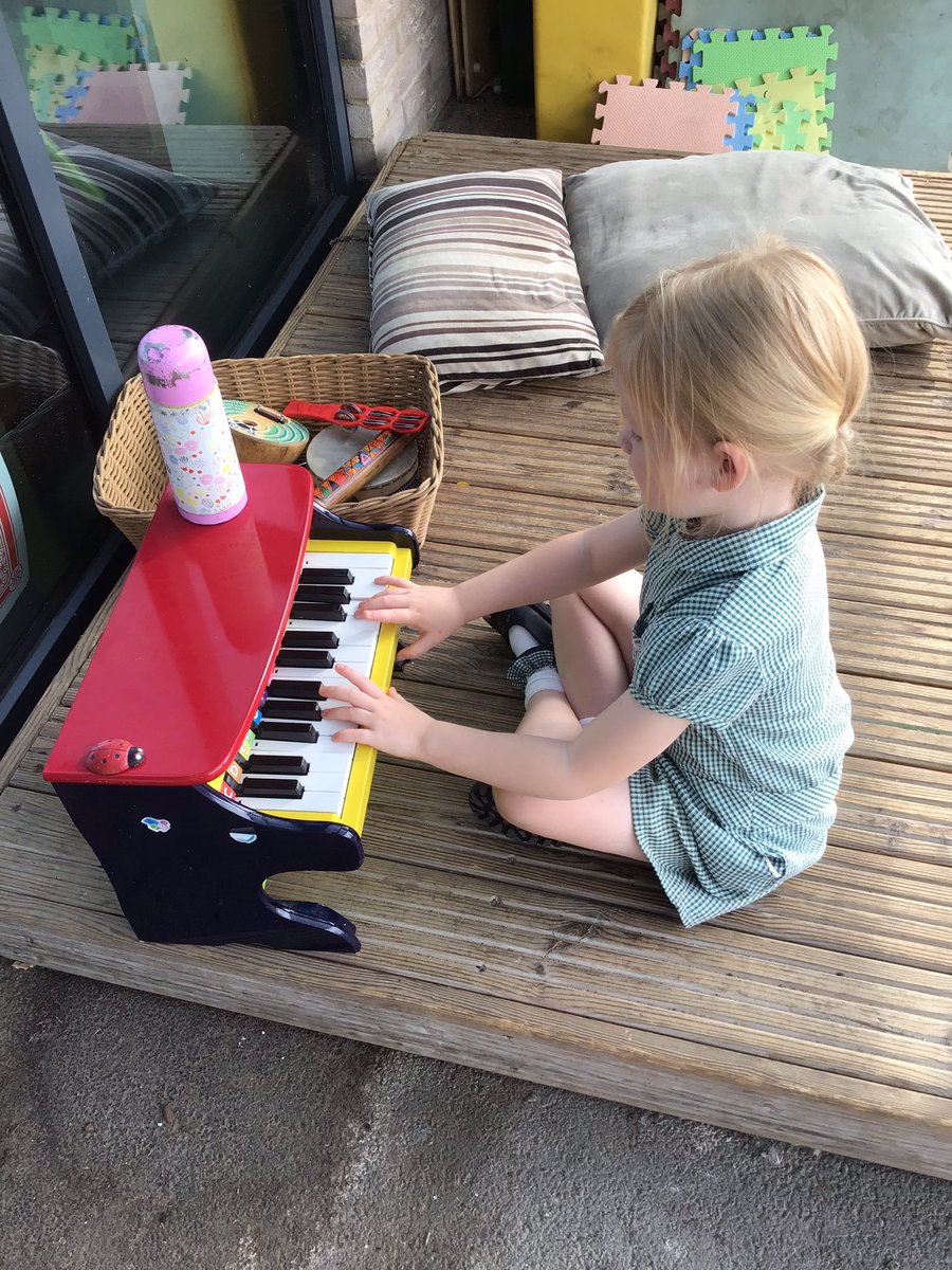 GRPAHazel's tweet image. @GRPAHazel have been enjoying building their fine and gross motor skills this morning. These skills are so important to build strong muscle control which also aids writing. #motorskillsmatter #eyfsrocks