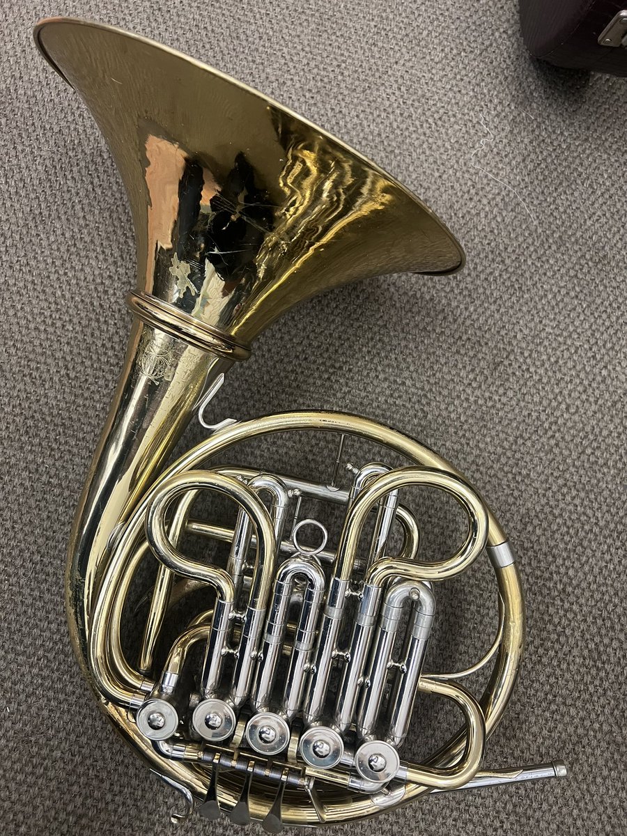 WoodheadHorns's tweet photo. Wow - this is a rare horn indeed. Paxman model 22L. 3rd valve ascending on Bb and F horns. 
yellow brass, screw bell, large bore, part lacquered, with a gig bag. 
Condition is fairly shabby, we won’t lie, but what this horn does is pretty unique.
£2000 https://t.co/IiFbsmQtB6