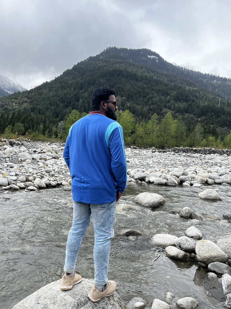imSubhash_33's tweet photo. Chilling out at #manali #beasriver #solangvalley #lateupload #Latepost https://t.co/u4DqsgoFBJ