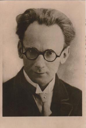 AuschwitzMuseum's tweet photo. 8 September 1886 | A Dutch Jew, Meijer Smeer, was born in Amsterdam. A musician, conductor.

He arrived at #Auschwitz on 27 January 1944 in a transport of 948 Jews deported from #Westerbork. He was among 689 of them murdered i https://t.co/WNB1hbnytc