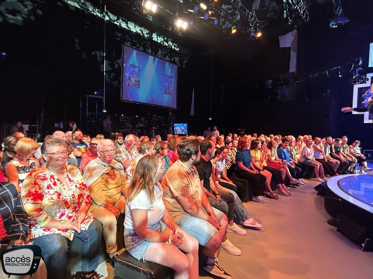 AccesProd's tweet photo. Merci au public présent le 7 Septembre 2023 au matin pour le tournage de N OUBLIEZ PAS LES PAROLES
Réservations sur https://t.co/2afiP7bWWJ
.
#chanson #Maestro #maestros #musique #micro #microdargent #chant #song #music #casting #masters #chansonfrancaise #chanteuse #chanteur https://t.co/YiRTkzOsYf