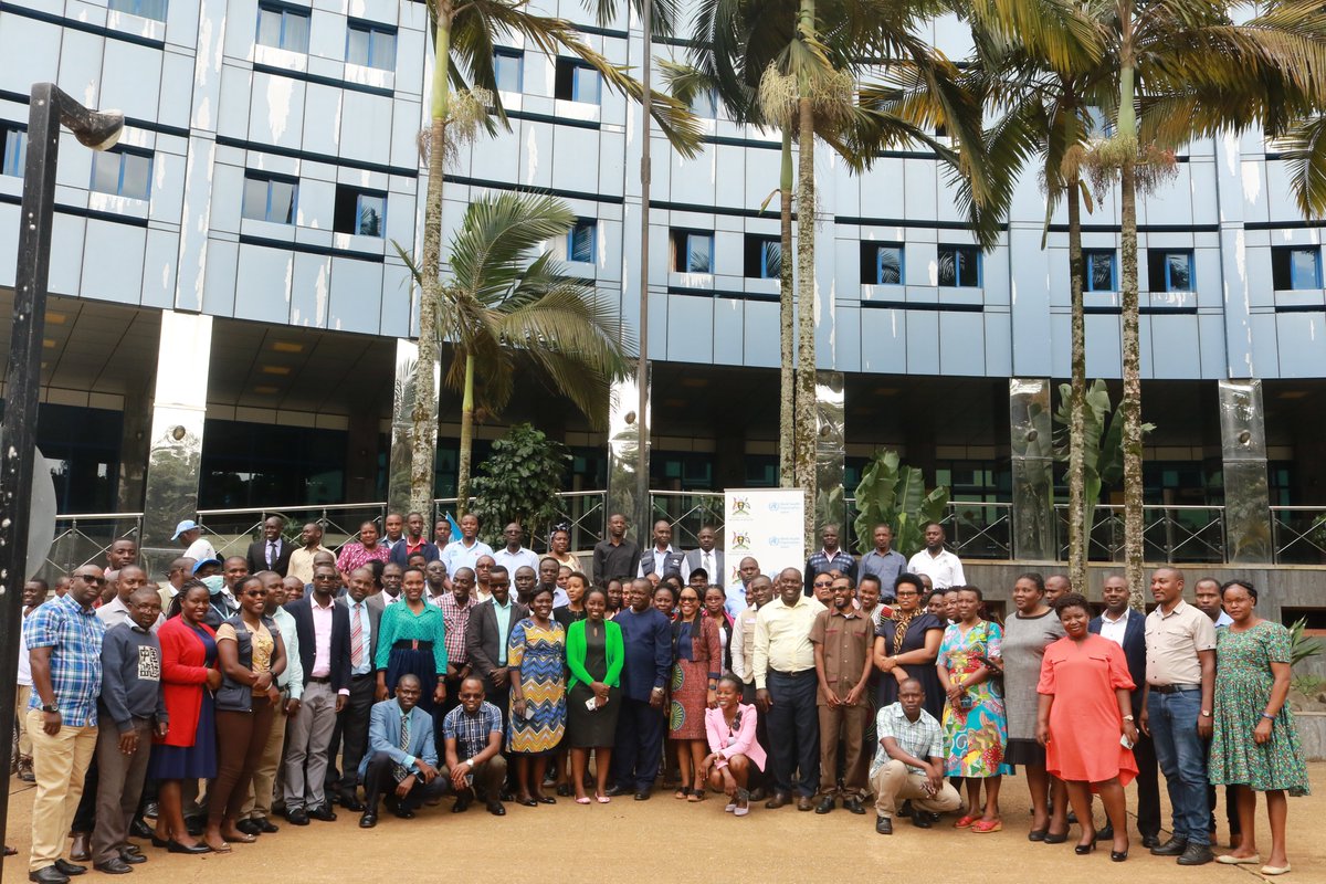 WHOUganda's tweet image. Recently, @WHOUganda, &amp;amp; @MinofHealthUG concluded a two-day training &amp;amp; planning workshop for 119 frontline health managers from 24 districts bordering DRC that are at a risk of transmission of #Ebola Zaire in case it occurs.