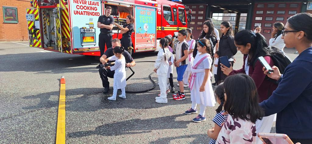 editorvskbharat's tweet photo. Hindu Swayamsevak Sangh UK
Radhe Krishna Balgokulam celebrated Raksha Bandhan at Highgate Community Fire Station, honoring their invaluable service. Young swayamsevaks and sevikas tied rakhis and explored fire trucks and equipment.
#RakshaBandhan #CommunityHeroes #HSSUK https://t.co/Clgkxbo4go
