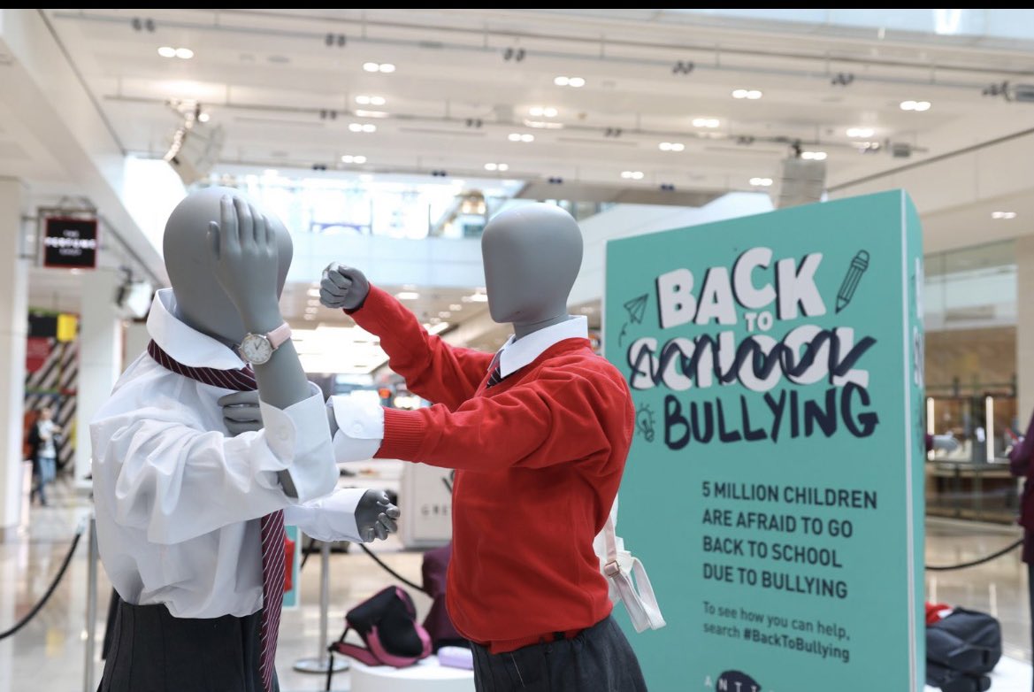 Really simple and powerful anti-bullying campaign for back to school season. Film here 👉 youtu.be/6H7zqnq1w4k?fe…