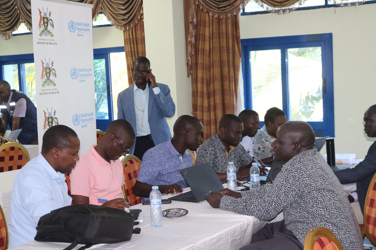 WHOUganda's tweet image. The district health managers will assemble mobile vaccination teams to conduct targeted preventative #vaccination of 11,096 front-line healthcare workers in areas at   risk of outbreaks.@WHO thanks the International Coordinating Group for the vaccines, &amp;amp; @gavi for the funding.