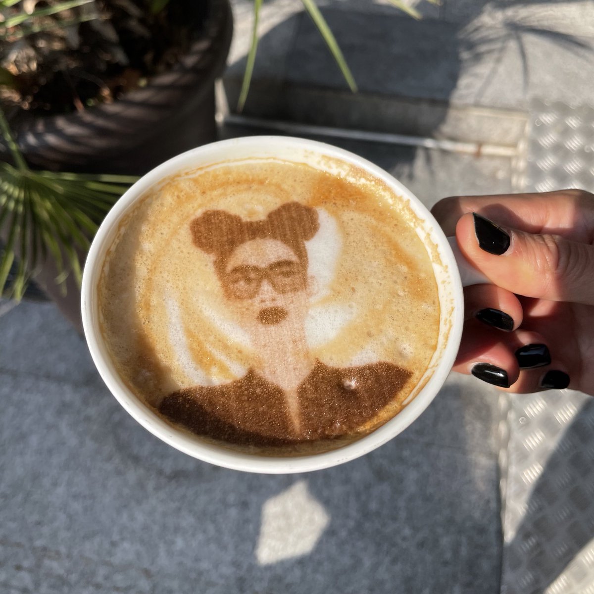 worldofwomenxyz's tweet image. gm from @LuganoNFTfest 💜