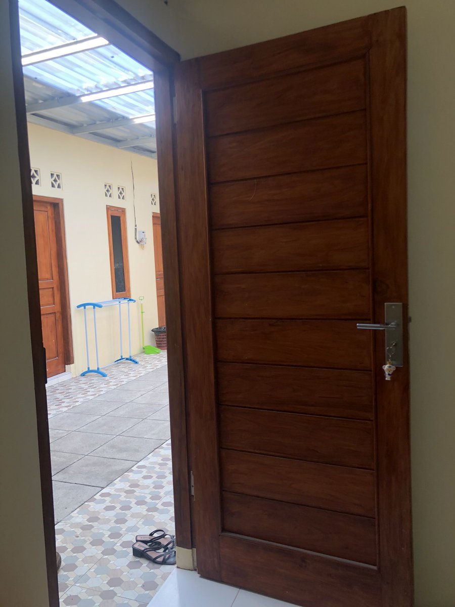 males bgt buat natain barangnya 😞