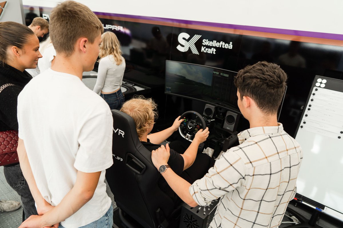 PwrGroup's tweet photo. We had an amazing event with #STCC ⚡️ at Knutstorp 🇸🇪 last weekend with plenty of speed, sim racing, autographs, challenges and smiles! 🤩 
Next up - Mantorp on September 22-23!

#Skekraft #SkellefteaKraft #CUPRA #PWRGroup #PWRGRP #PWRCUPRASweden https://t.co/x7oPX6BGTm