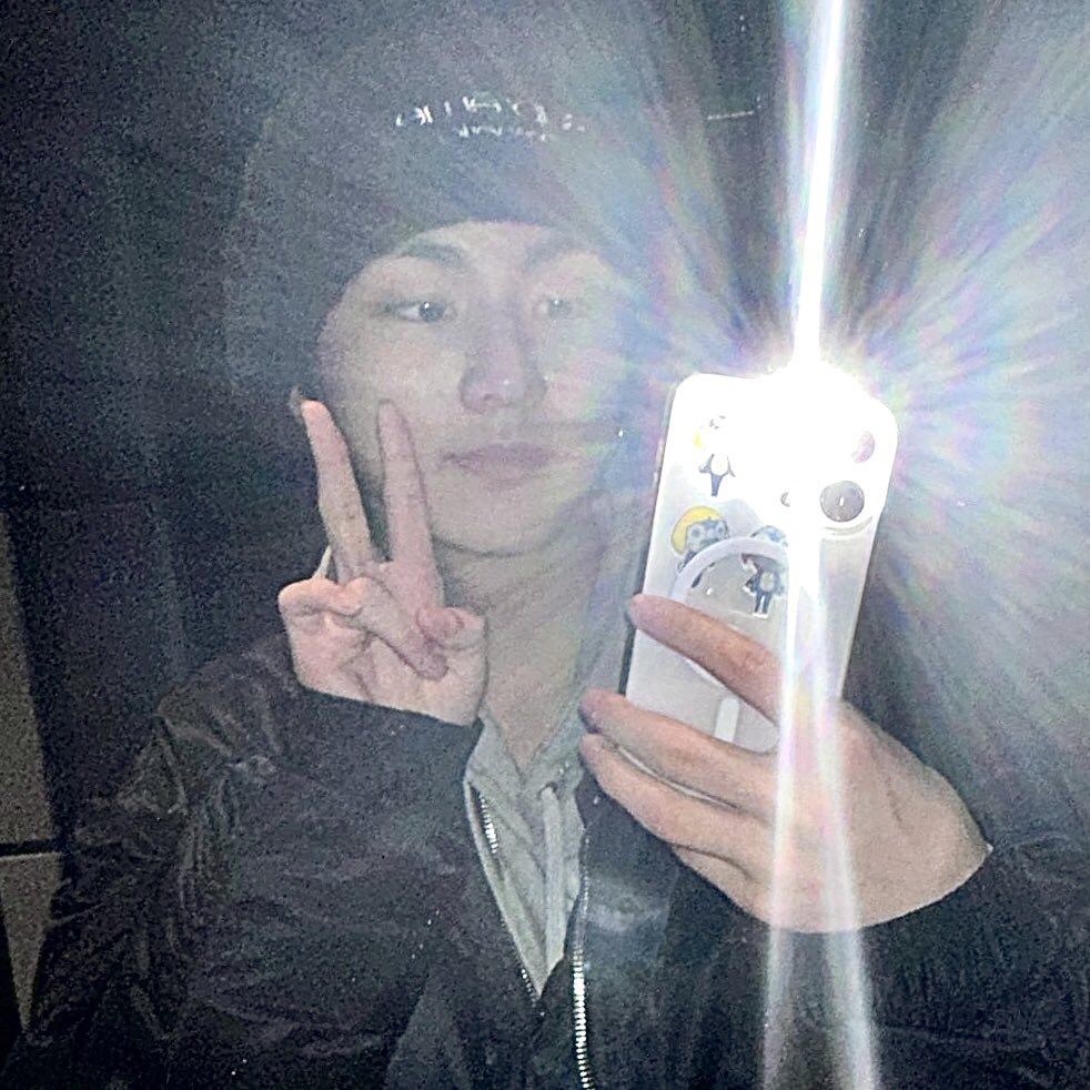 yangwon tweet media