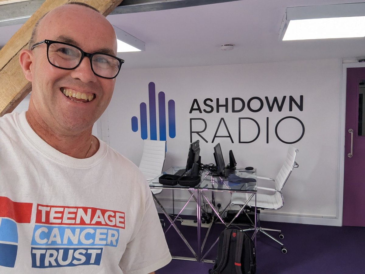 It's that time of the year when I get to go on the radio to talk about @TeenageCancer. Looking forward to chatting to Peter Suter about our charity drive on @ashdownradio just after 10.30 this morning 😀