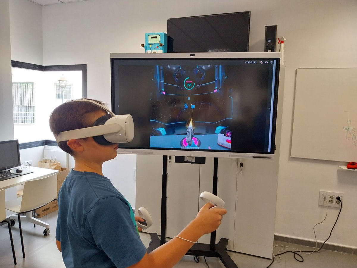 Punto Vuela Peligros (@peligrosvuela) on Twitter photo Taller de VR con unas gafas Oculus Quest 2 celebrado en el Centro Vuela Guadalinfo de Peligros del 4 al 7 de septiembre de 2023.
Los alumnos aprendieron a manejar las gafas Oculus y practicaron con algunos juegos del portal Meta.com <a href="/PeligrosSuena/">Ayuntamiento de Peligros</a> <a href="/VuelaGuadalinfo/">@VuelaGuadalinfo</a> Taller de VR con unas gafas Oculus Quest 2 celebrado en el Centro Vuela Guadalinfo de Peligros del 4 al 7 de septiembre de 2023.
Los alumnos aprendieron a manejar las gafas Oculus y practicaron con algunos juegos del portal Meta.com <a href="/PeligrosSuena/">Ayuntamiento de Peligros</a> <a href="/VuelaGuadalinfo/">@VuelaGuadalinfo</a>