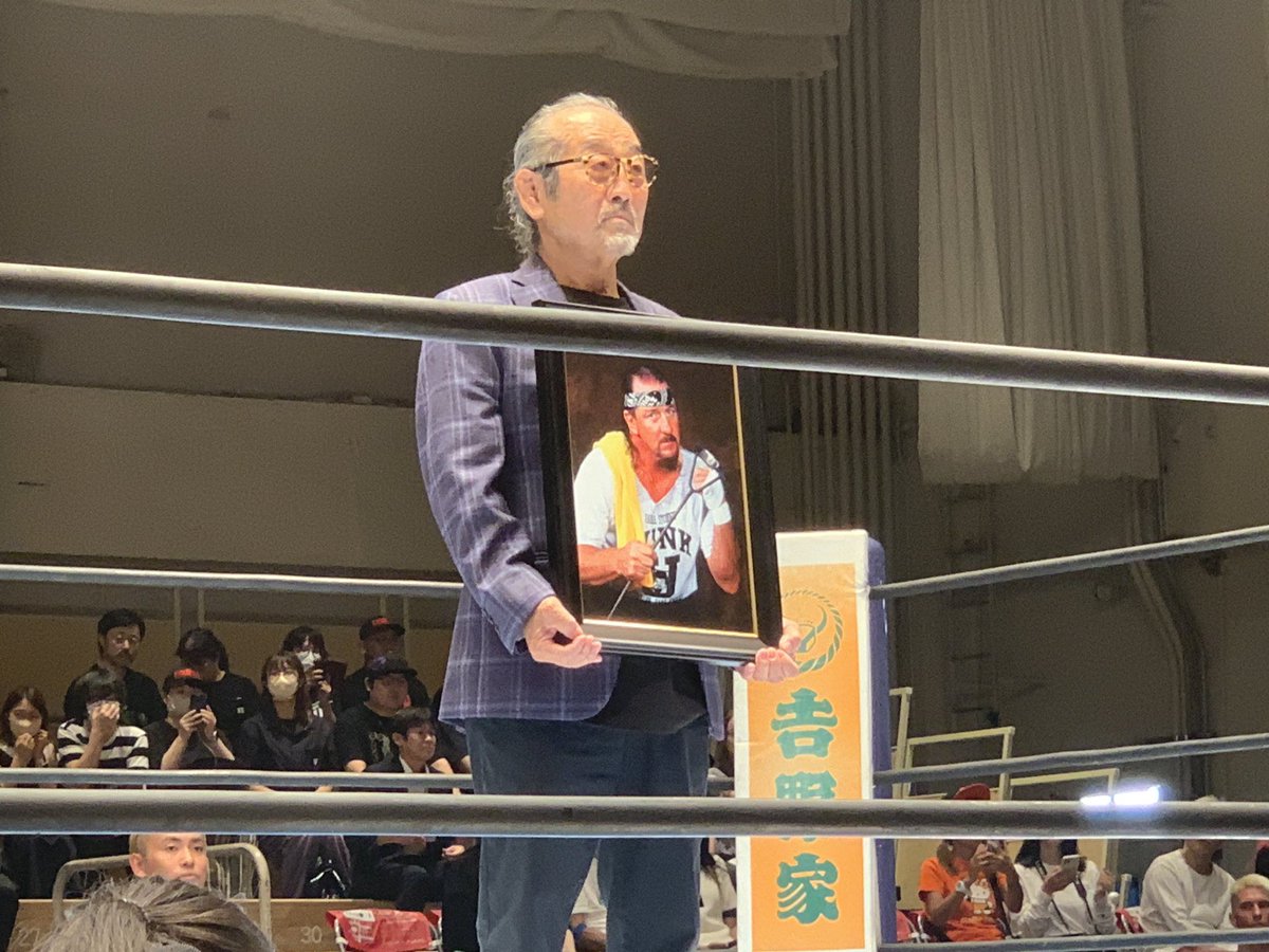 テリー・ファンクさんの追悼セレモニー、始まりました。

#TerryFunk #njdest