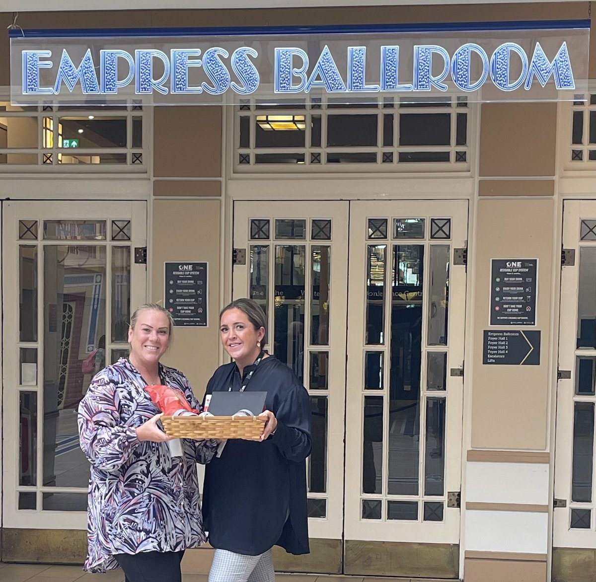 Great visit to <a href="/WGBpl/">Winter Gardens BPL</a>  to hand over our <a href="/redroseawards/">Red Rose Awards 🌹</a> 🌹 'Thank You' gift for their support of #RRA23

Winters Gardens is an iconic venue with stunning architecture, versatile event spaces and a team dedicated to helping create unforgettable events 🌟 

#Partnerships #RRA24