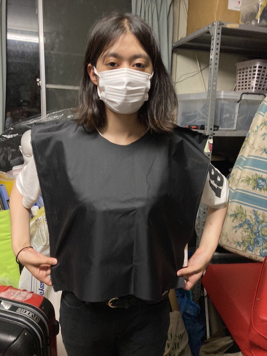etc_public's tweet photo. 文化会E.T.C.です！
先日、部室で衣装作りを行いました！
布を切って、ミシンを使って...いろいろな事情があって今回は完成はさせませんでしたが、実は本格的に活動することもあるんですよ✨
衣装作りに興味がある方、一緒に活動しませんか？？😍
また近況を発信していきます！ https://t.co/FXXOSV6p9F