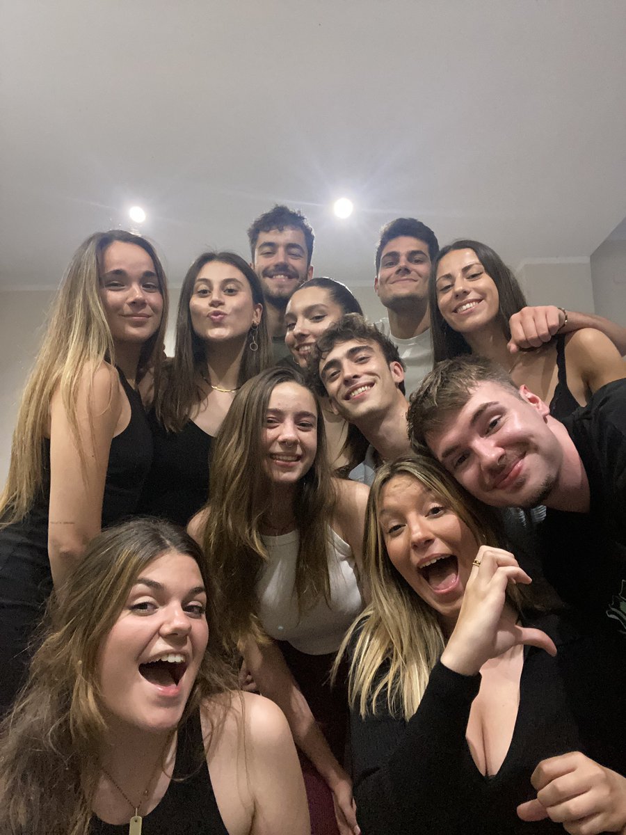 lootaa_'s tweet photo. 1r, 2n, 3r i..... ja s'acaba💔😭 https://t.co/0yuusgbMm7