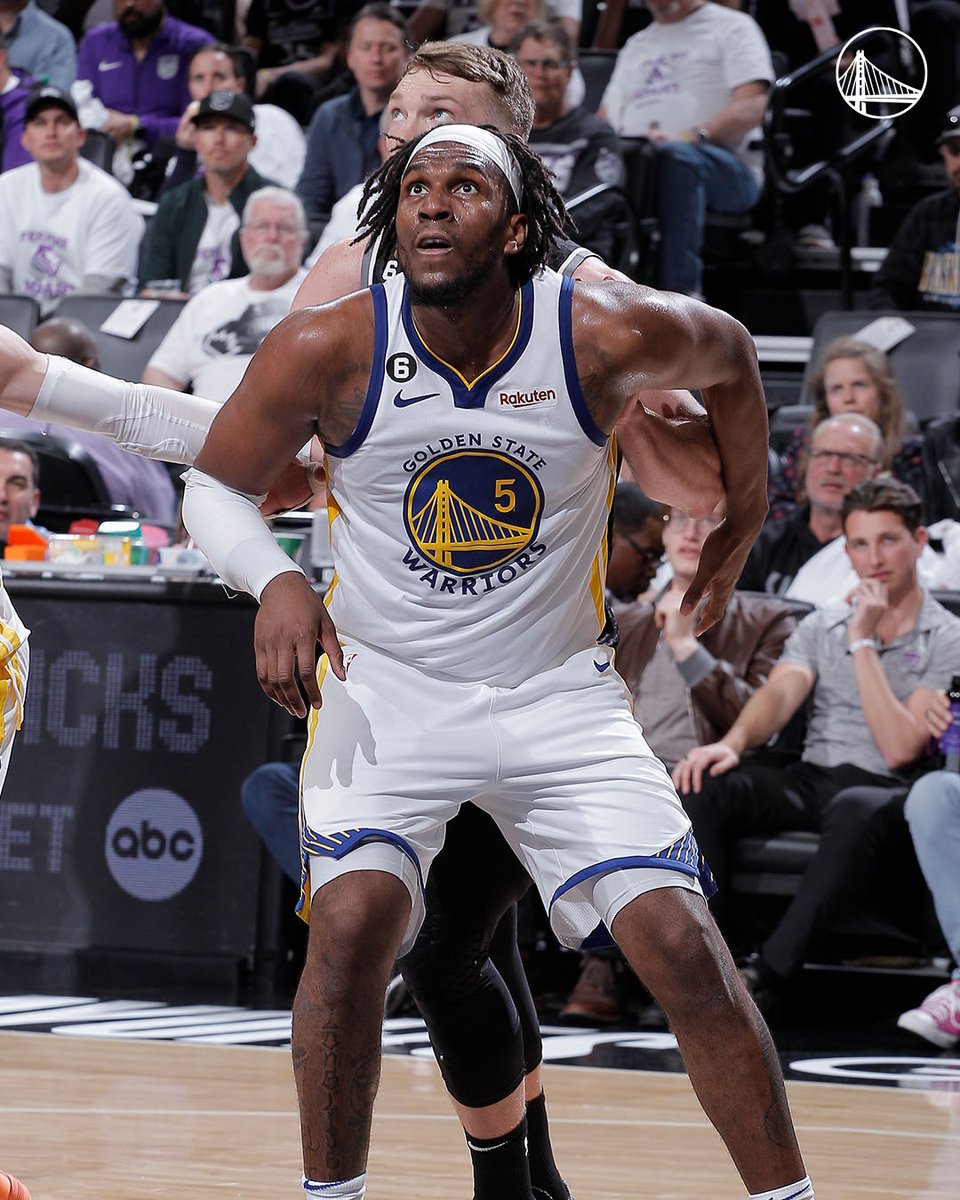 warriors's tweet photo. Kevon Looney tallied three 20+ rebound games in the first round of the 2022-23 Playoffs.

He's the first NBA player since 2008 to have that many games with 20+ 'boards in a single series. 💪

#DubsHistoryWeek https://t.co/vDvi4JwM4E