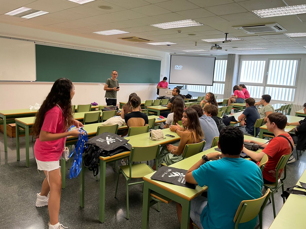 etsinfupv's tweet photo. ¡Seguimos con el segundo asalto de las Jornadas de Acogida! #JJAA 🚀
➡️ Hoy es el turno para los estudiantes de nuevo ingreso del Grado en Ingeniería Informática
¡BIENVENIDOS/AS! 🤩🙌
#PIAE+ https://t.co/XWPIgUcMMa
