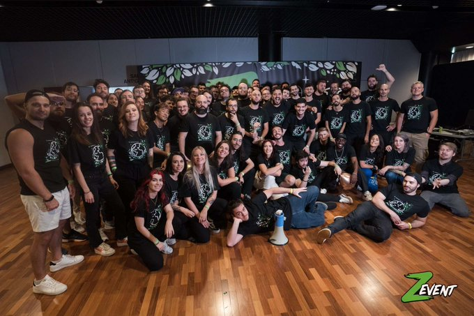 Moins1an's tweet image. 🇫🇷 FLASH - Le #ZEVENT2022,  marathon caritatif vient de débuter et se terminera dimanche.  Créé il y a maintenant 6 ans par #Zerator et #Dach, celui-ci rassemble des streamers afin de récolter des fonds pour des associations.

[C&apos;était il y a 1 an]