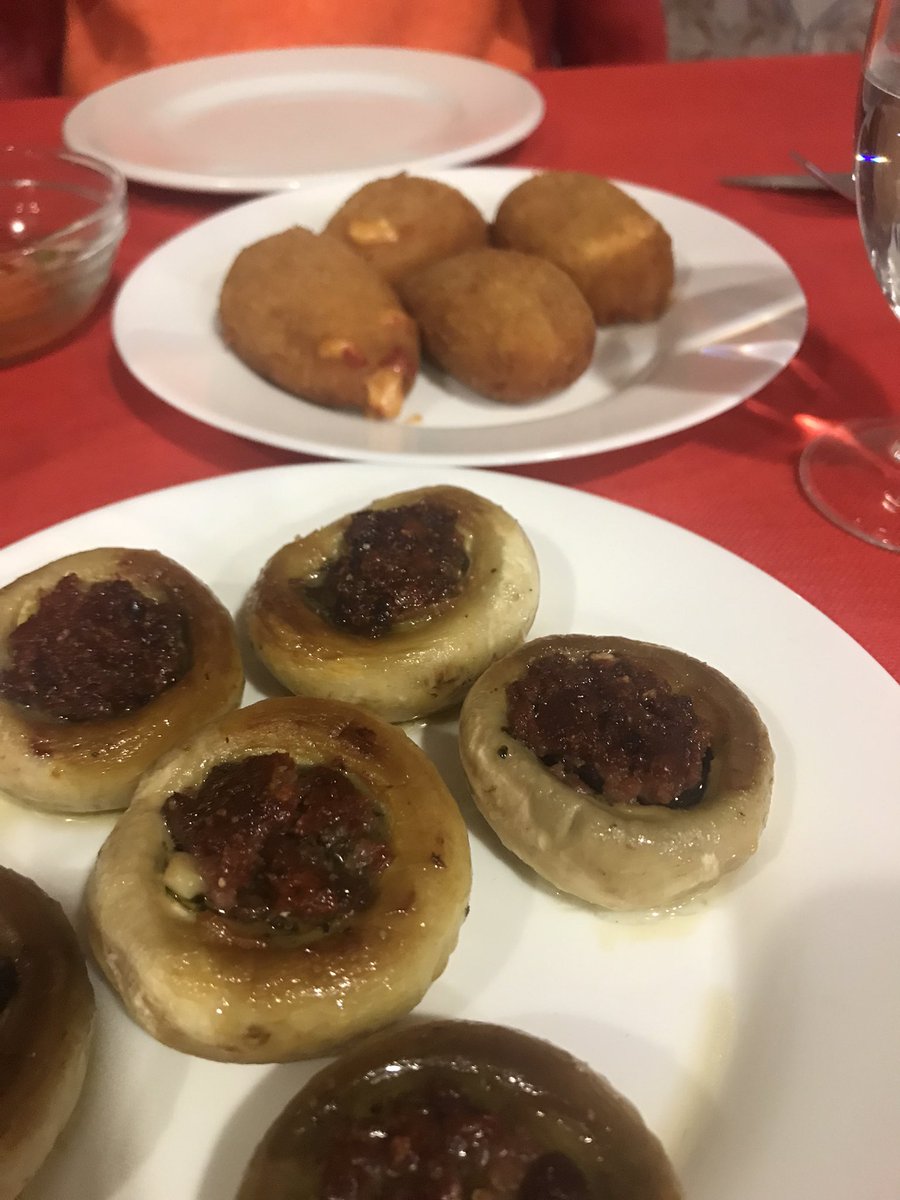 Platos con sabor!! 
En nuestra casa tienes los sabores de siempre ! Cocina tradicional 😋
.
.
#Sierradeguadarrama #sabor #comidatradicional