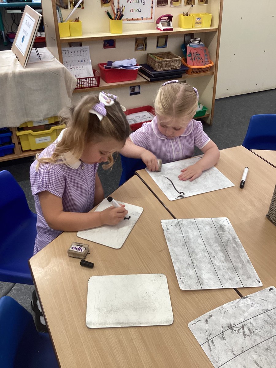TadPrimaryAcad's tweet photo. Team Venus are really enjoying their mark making. Even our newest members of the team are showing of their amazing skills. #TadcasterEYFS #Tadcasterwriting @eboractrust @Talk4Writing https://t.co/5xmK4zDji1