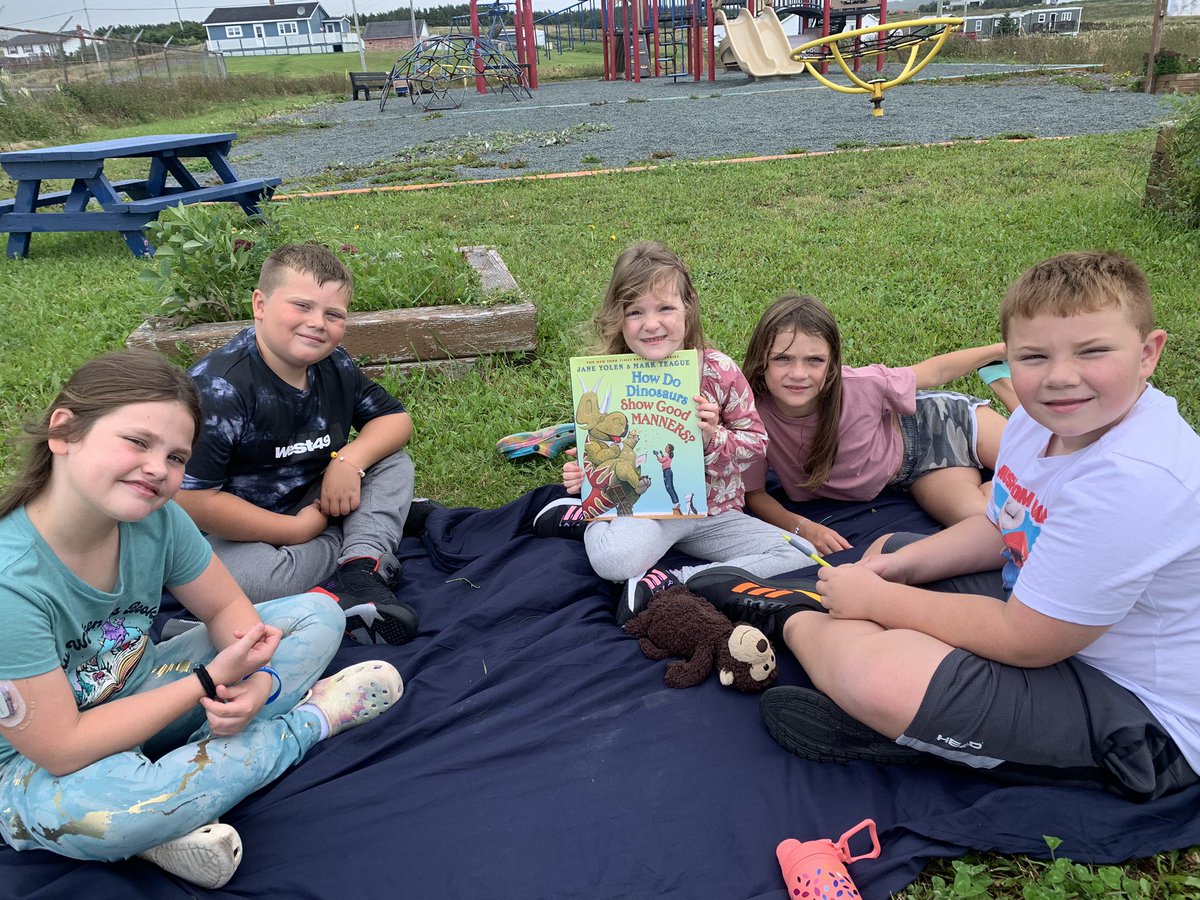 JaneWilliams77's tweet photo. When it’s to hot to stay inside we take learning outside. Added bonus is extra time to play. 
Yes they are hay bails! 😊
#ruralnewfoundlandrocks 
#learningisfun
#takemeoutside https://t.co/NwDNOnbxk5
