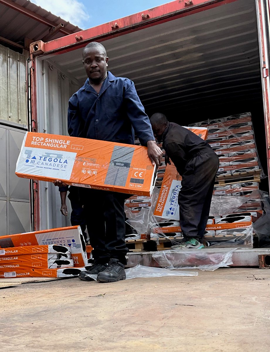 #FBF During the  offloading of one of our Containers with shingles from Tegola Canadese (Italy) for which we are the only distributors in Kenya
We always endeavor to have the best 😎
#quality #tegolaroof #roofingspecialists #waterproofingspecialist