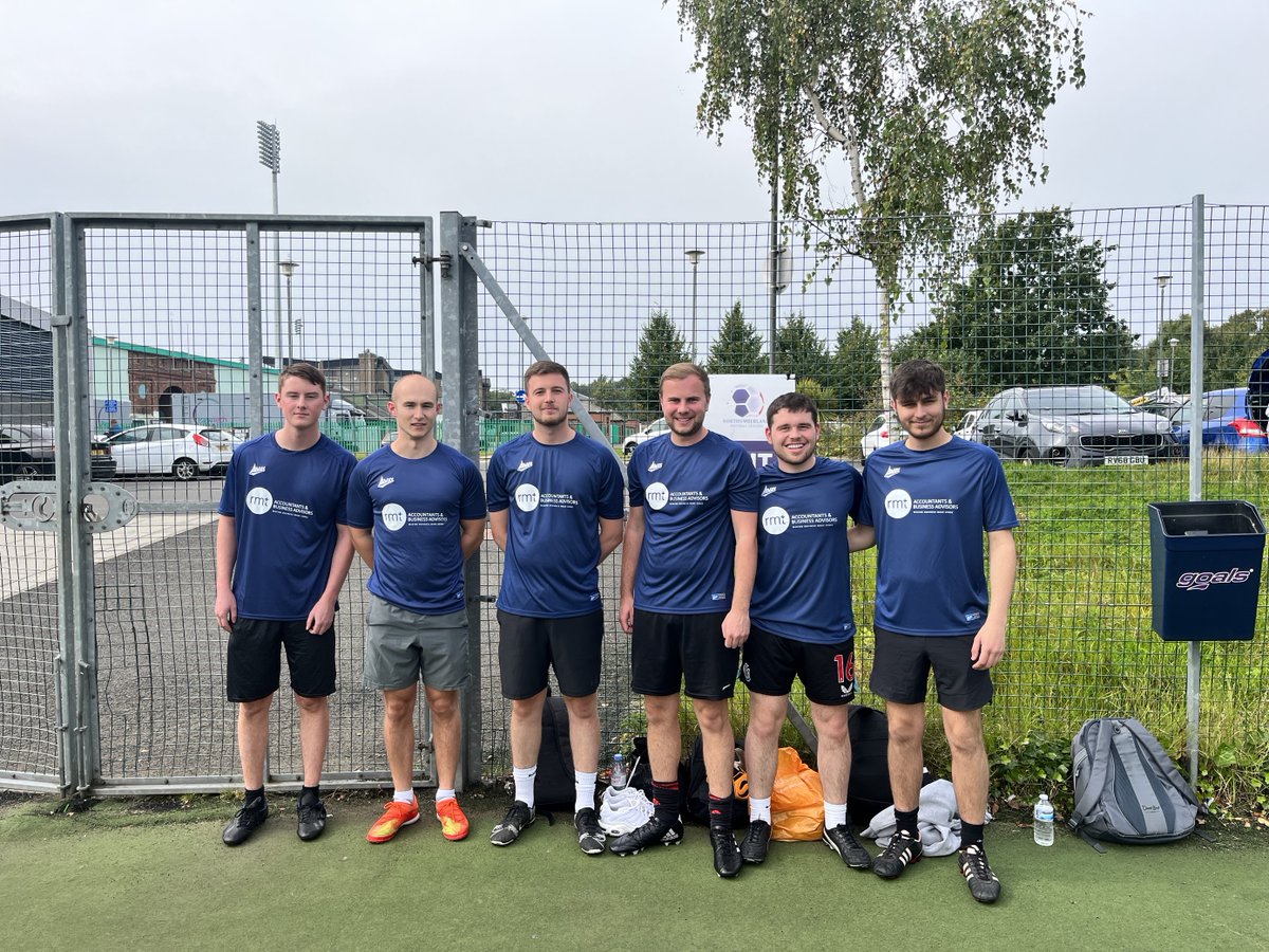 A strong performance from our 5-a-side team who reached the semi-final in a tournament hosted by <a href="/Metro_Bank/">Metro Bank</a> UK⚽

Despite the defeat, they had a great time playing aid of The People's Kitchen!

Well done to all participants, and congratulations to the winners, <a href="/_BlairWest/">Blair West</a>🏆