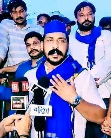 akshaym62993941's tweet photo. 5 अक्टूबर को @BhimArmyChief कोटा आ रहे हे 
@anil_aazad @JitendraValmi88 @ProfRLMeenaASP https://t.co/wCWNNf1lxz