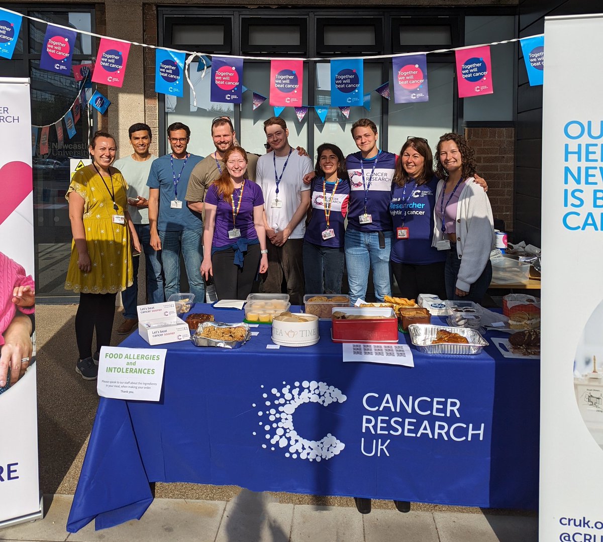 We may do awesome chemistry, but we're also pretty great at baking and running. Raising money for <a href="/CR_UK/">Cancer Research UK</a> in advance of the #GNR on Sunday. If you're able to, you can sponsor our researchers who are running 🔗⬇️ <a href="/CR_Horizons/">Cancer Research Horizons</a> <a href="/UniofNewcastle/">Newcastle University</a> <a href="/ChemistryNCL/">Newcastle Chemistry</a> fundraise.cancerresearchuk.org/team/newcastle…