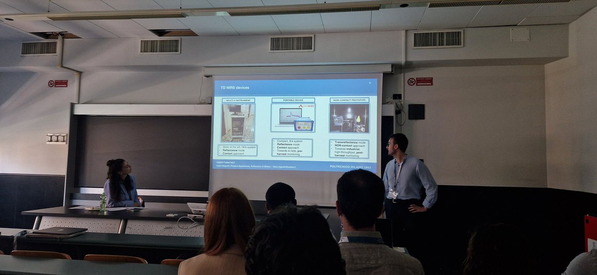 #CMD30 #FisMat2023 is boosting with a diffuse optics session this morning. 
Here #FabioNegretti with some insights on #TD #NIRS  apps. in #precision #agriculture
 @fisipolimi <a href="/CREARicerca/">CREARicerca</a> <a href="/pionirs_it/">PIONIRS</a>
Big up to the organisers
<a href="/Giulia_Maffeis_/">Giulia Maffeis</a> 
<a href="/CaterinaAmendo2/">Caterina Amendola</a> 
<a href="/Ramartula/">Marta</a>