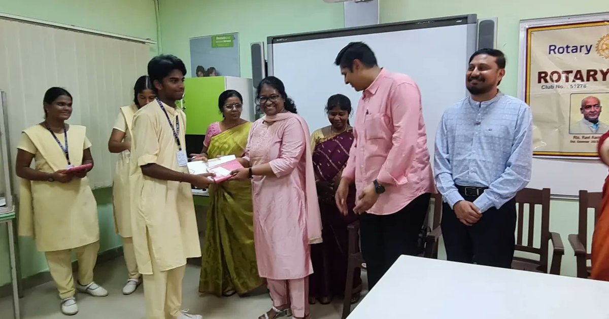 rcctowers's tweet photo. August essay contests, KRMM School prize distribution! 🏆 Encouraging daily reading habits for students. 📚

 #RotaryClubOfChennaiTowers #RCCT #ChennaiTowers #EmpoweringStudents #CommunityService #Trending #TrendingReels https://t.co/KSEqCP57qD