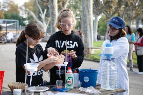 alfondec's tweet photo. 7.000 estudiants participaran el curs 2023-2024 a les activitats #STEAM que organitzen BSM i @la_UPC #stemcat @DiariEducacio @consorciedubcn @parctibidabo  @ZooBarcelona @PalauSantJordi 
https://t.co/fm3zaePGF3 https://t.co/7aQ6wYG1mY