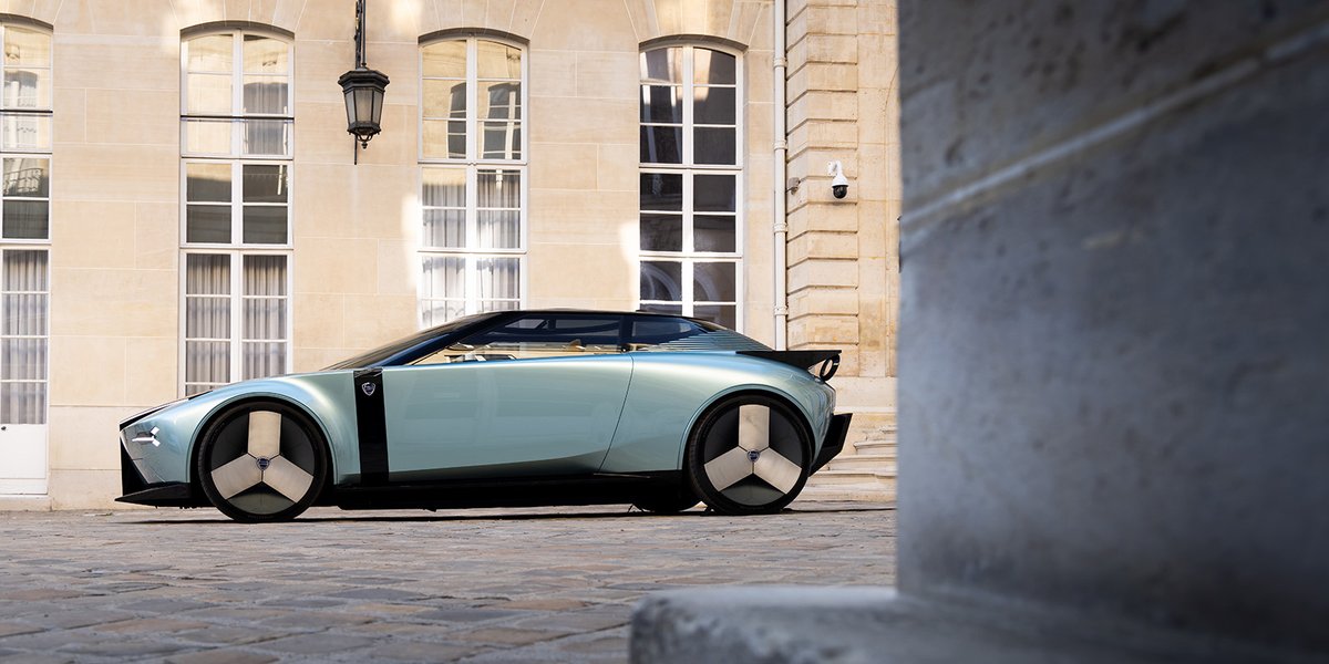 lancia_official's tweet photo. Italian elegance lands in Paris for the third leg of the new Lancia Pu+Ra HPE #EuropeTour. The Italian Embassy is so classy that looks like the perfect place to announce the opening of 20 dealers within 2024 in the country.
#LanciaPuRaHPE #LanciaisBack #LanciaisReady https://t.co/bOvMUxUHvs