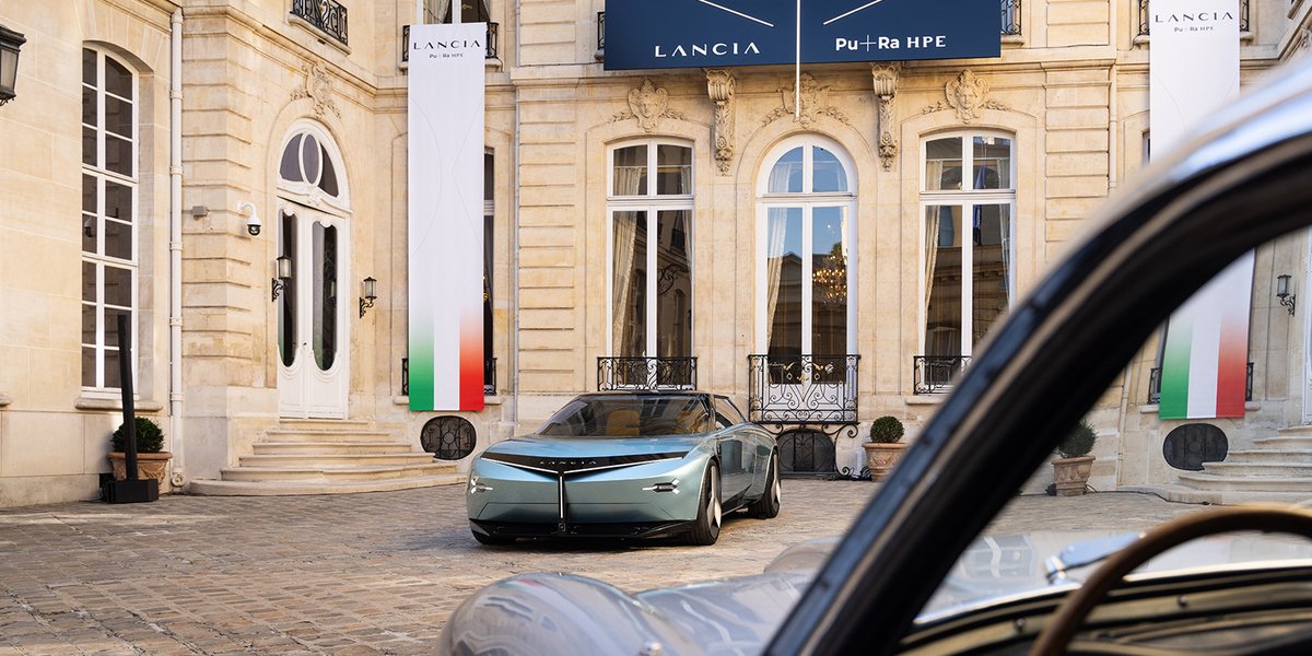 lancia_official's tweet photo. Italian elegance lands in Paris for the third leg of the new Lancia Pu+Ra HPE #EuropeTour. The Italian Embassy is so classy that looks like the perfect place to announce the opening of 20 dealers within 2024 in the country.
#LanciaPuRaHPE #LanciaisBack #LanciaisReady https://t.co/bOvMUxUHvs