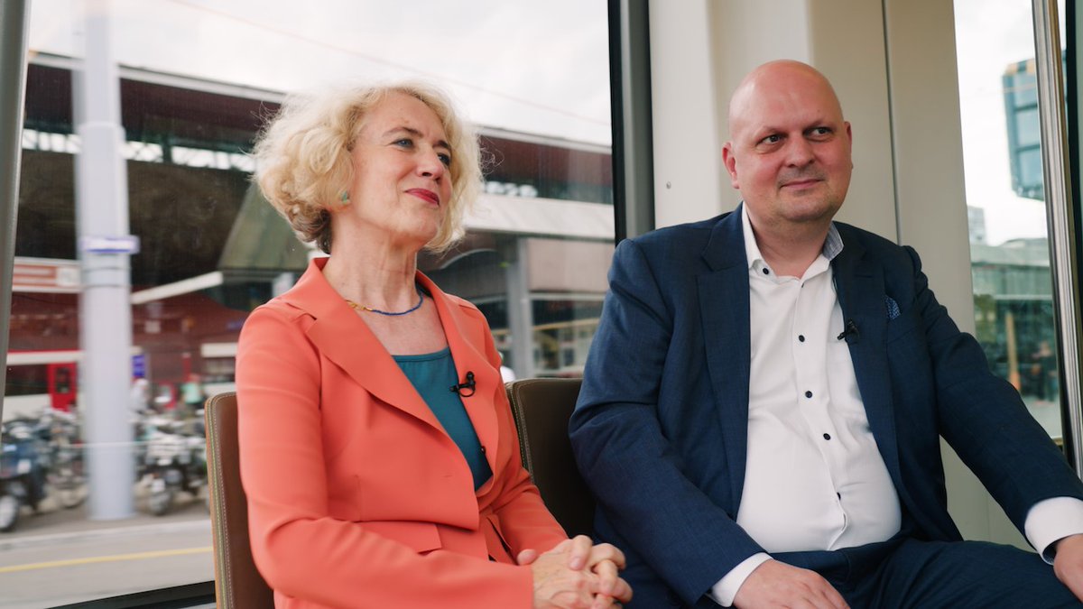 vbz_zueri_linie's tweet image. Unterwegs mit Michael Baumer und Corine Mauch. 🚋😊
Welche Rolle die Mobilität für eine attraktive Stadt spielt, erläutern sie im Interview.
➡️  vbzonline.ch/puenktlichkeit…

➡️  Link vbz.ch/jetztmorgen

@michaelbaumer 
@stadtzuerich