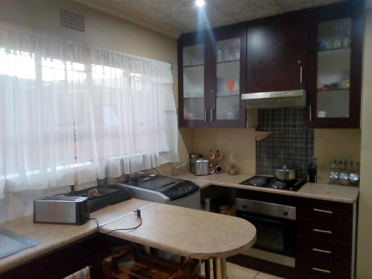 Sithebe_Realty's tweet photo. Location:
Rondebult, Germiston (991 SQM)

Price:
R895K

Web link:
https://t.co/LjgaazymiA https://t.co/71hIDL28A7