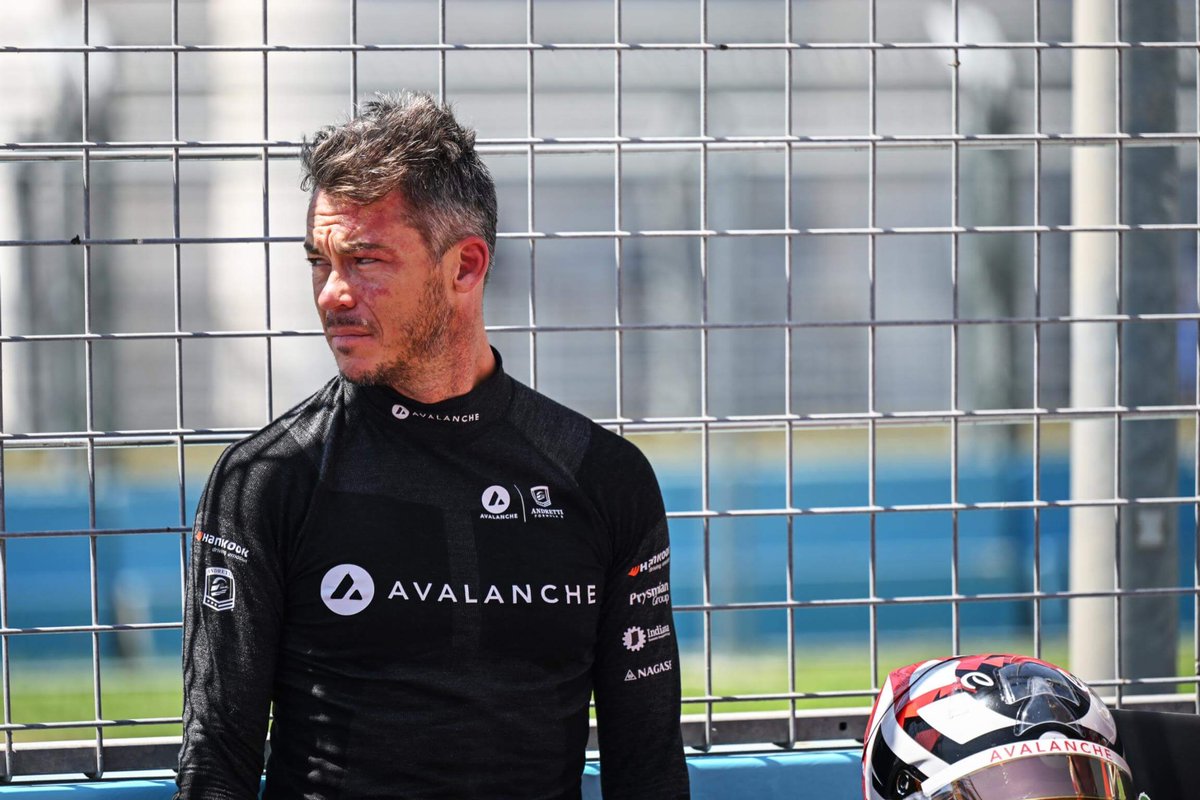eFORMULAnews's tweet photo. 🟥 @Andre_Lotterer announces end of his single seater career, @AndrettiFE confirms #FormulaE retirement

https://t.co/iBKerzxOkR

#ABBFormulaE @FIAFormulaE #Lotterer https://t.co/Z0n4SAcwAL