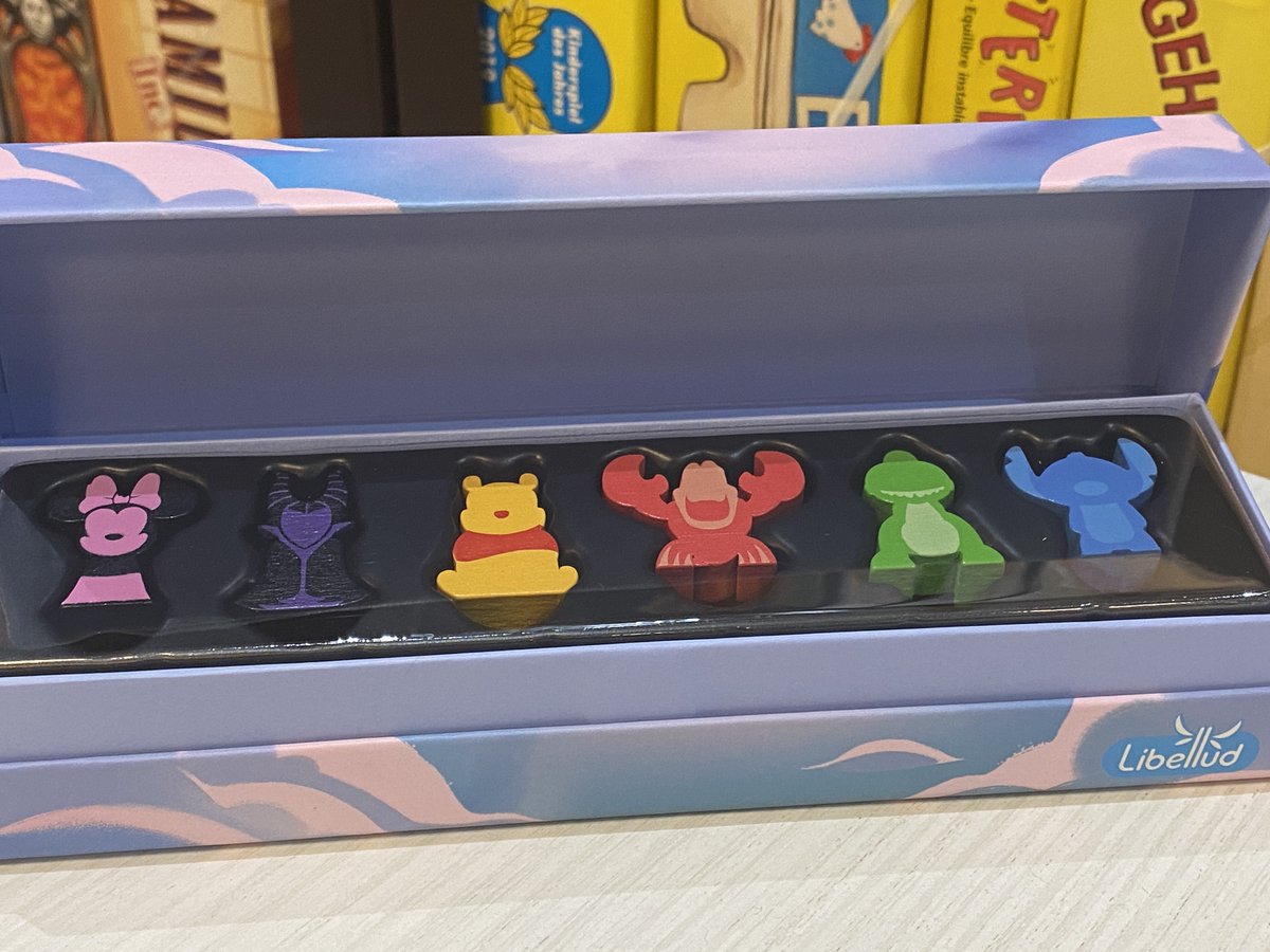 sanibabodoge's tweet photo. ディクシット：ディズニーのプロモキャンペーン、9/15〜開始です。
かなりレアで豪華な専用木駒がもらえるチャンス！
期間中のご来店回数上位の方にプレゼントいたします。
この機会にぜひ！！
#playhobbyjapan
#プレイホビージャパン https://t.co/EHZrWZhs9d